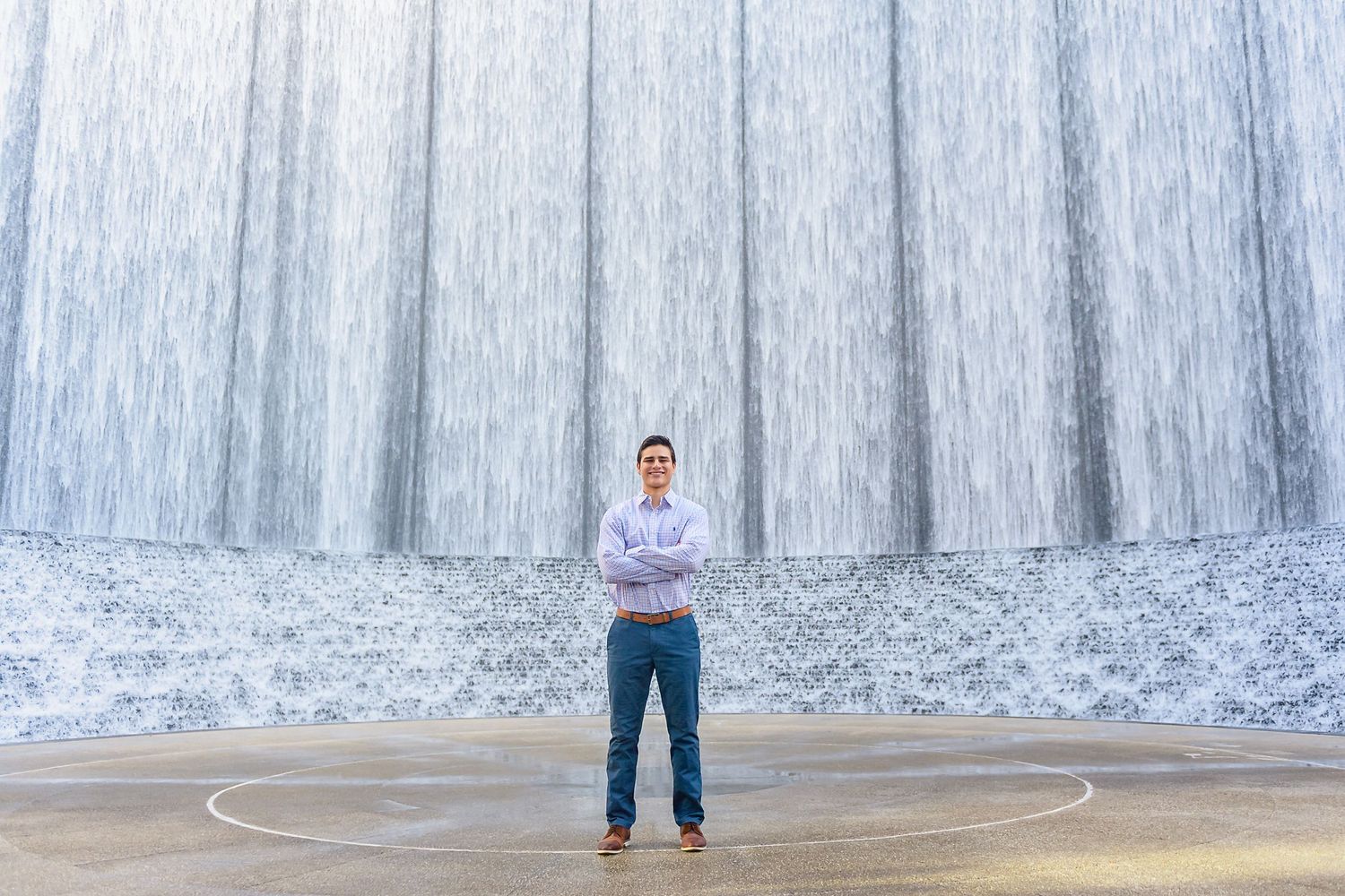 Capturing Lasting Memories: Lynn Pennington's Houston Senior Portrait Photography