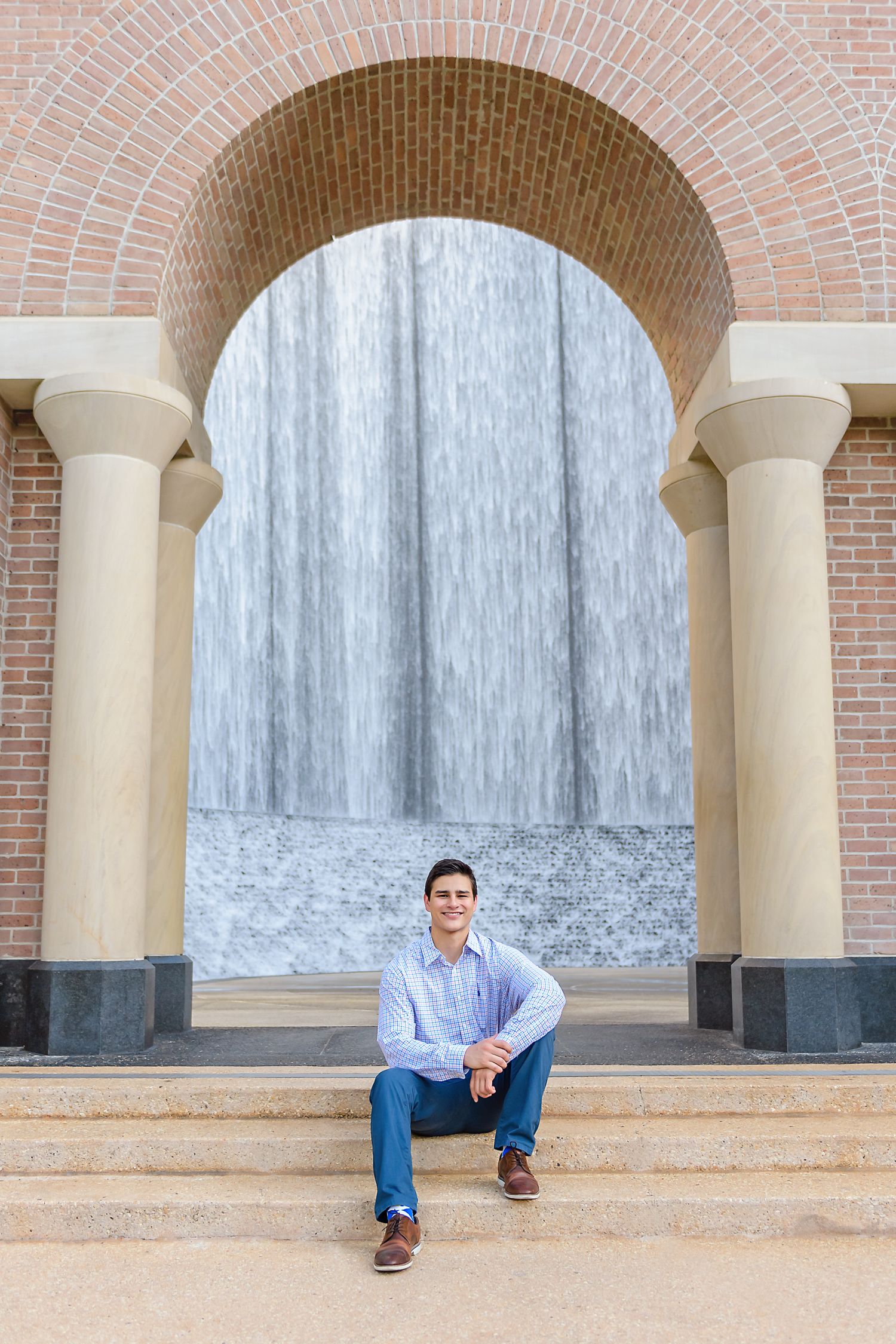 Capturing Lasting Memories: Lynn Pennington's Houston Senior Portrait Photography