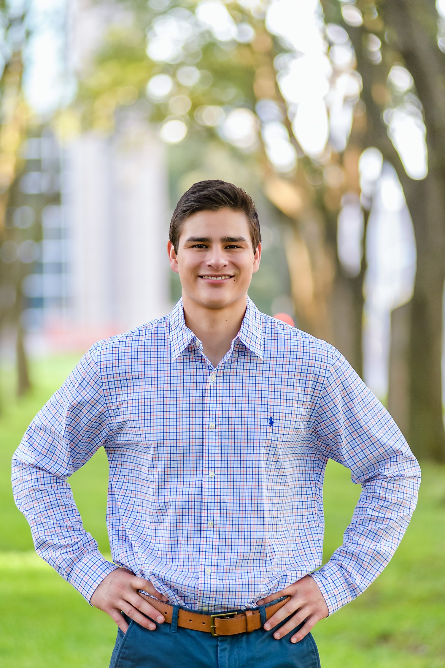 Capturing Lasting Memories: Lynn Pennington's Houston Senior Portrait Photography
