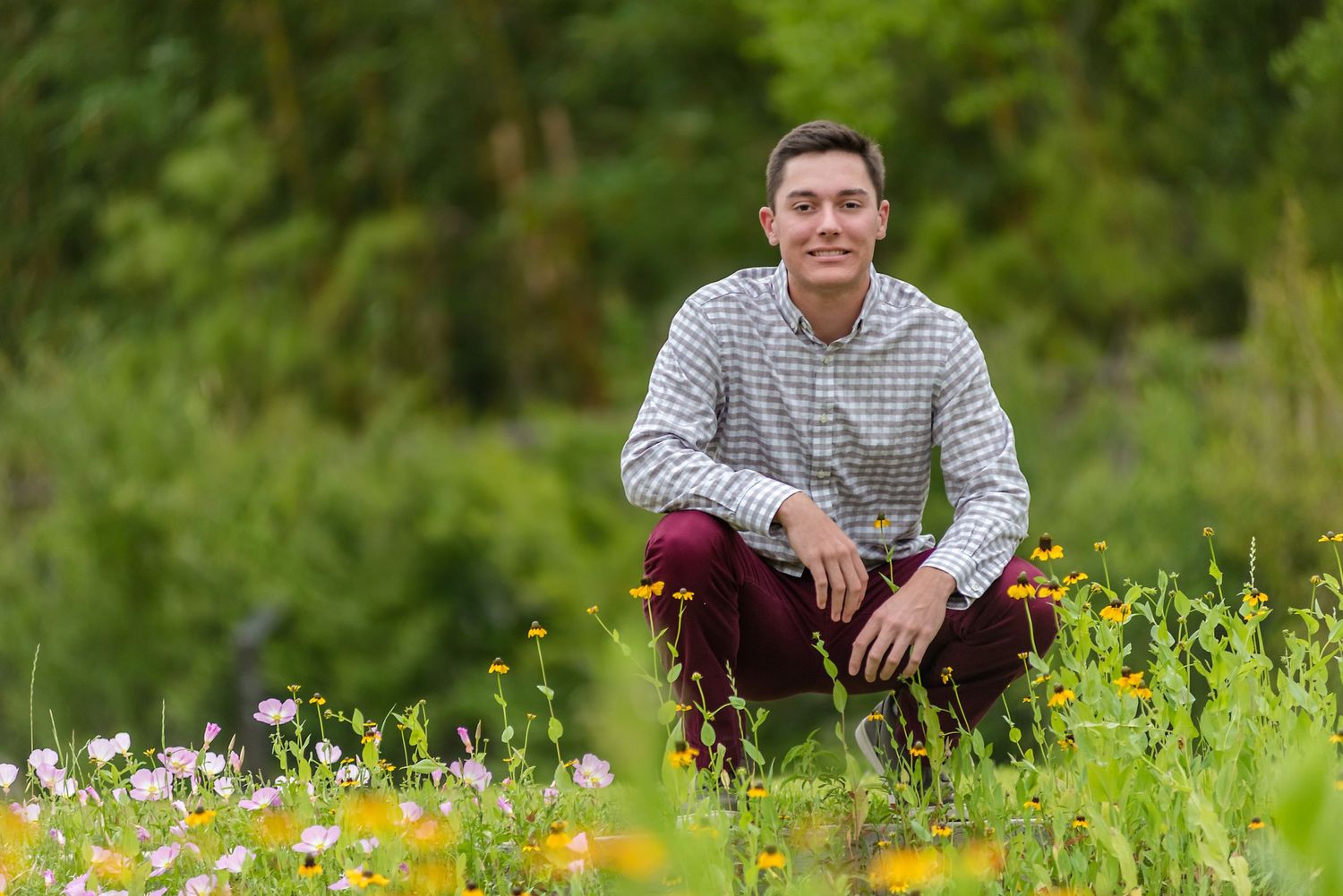 Capturing Lasting Memories: Lynn Pennington's Houston Senior Portrait Photography