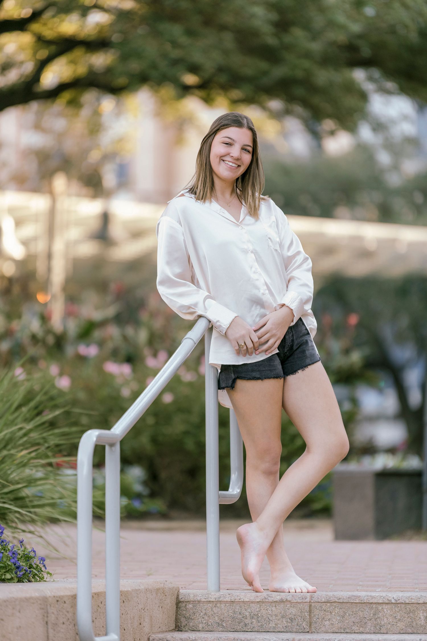 Capturing Lasting Memories: Lynn Pennington's Houston Senior Portrait Photography
