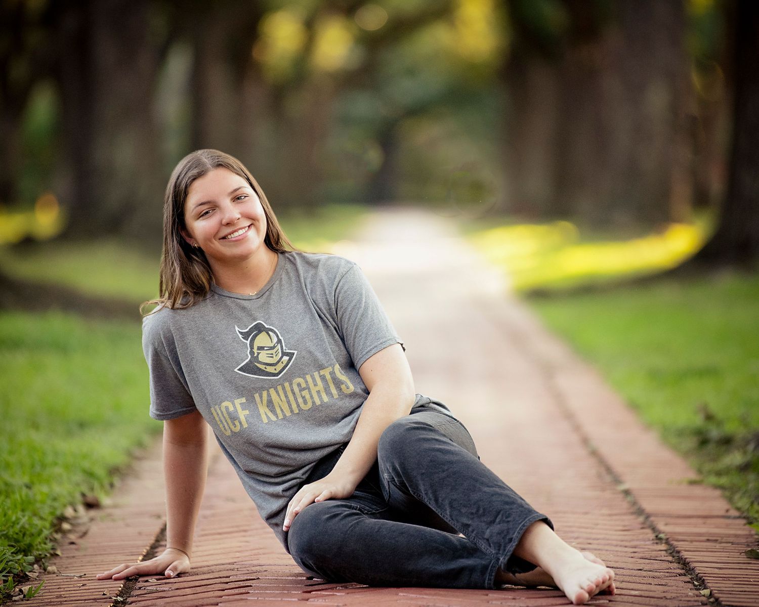 Capturing Lasting Memories: Lynn Pennington's Houston Senior Portrait Photography