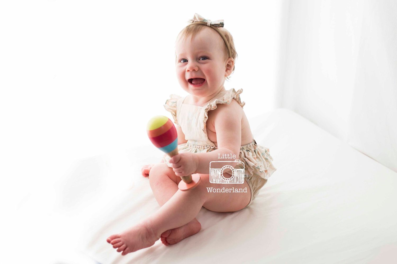 cake smash portraits by little wonderland photography widnes cheshire