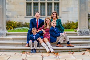 Gorgeous family ready for family pictures