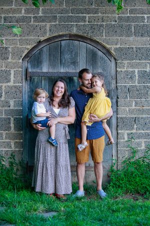 Family photo session; Hartwood Acres Mansion