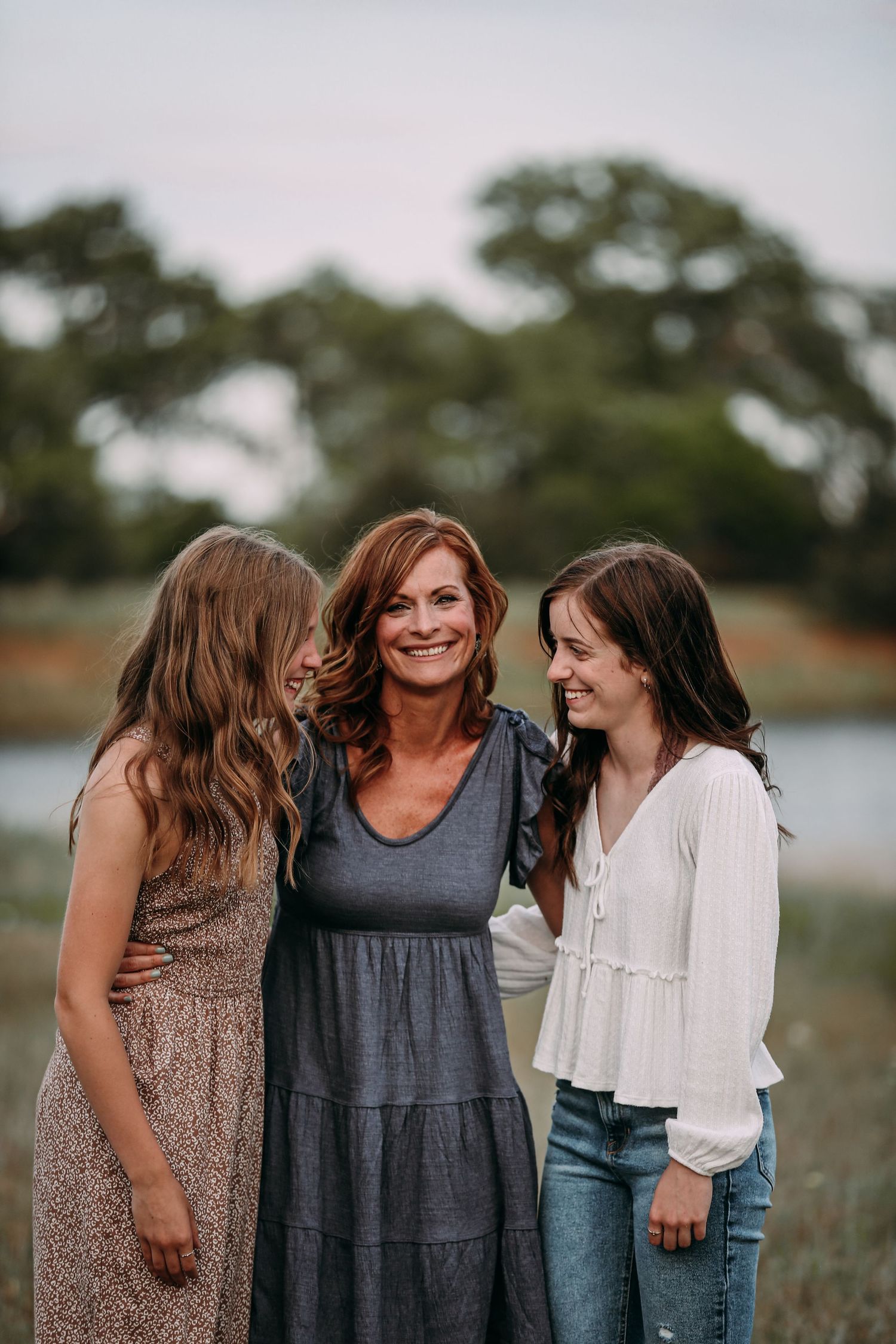 mom and daughters