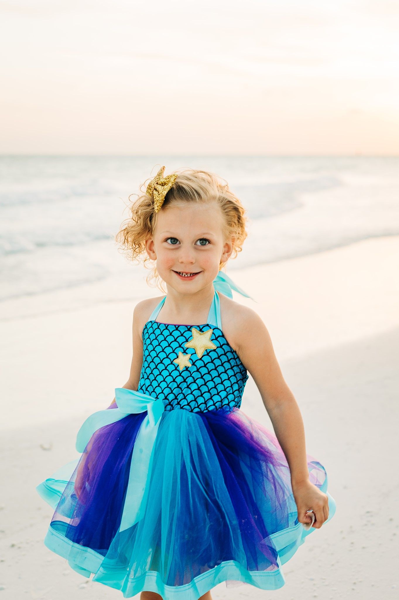 Sarasota wedding photographer vibrant and colorful wedding at Sarasota Wedding Venue, Lido Beach Resort.