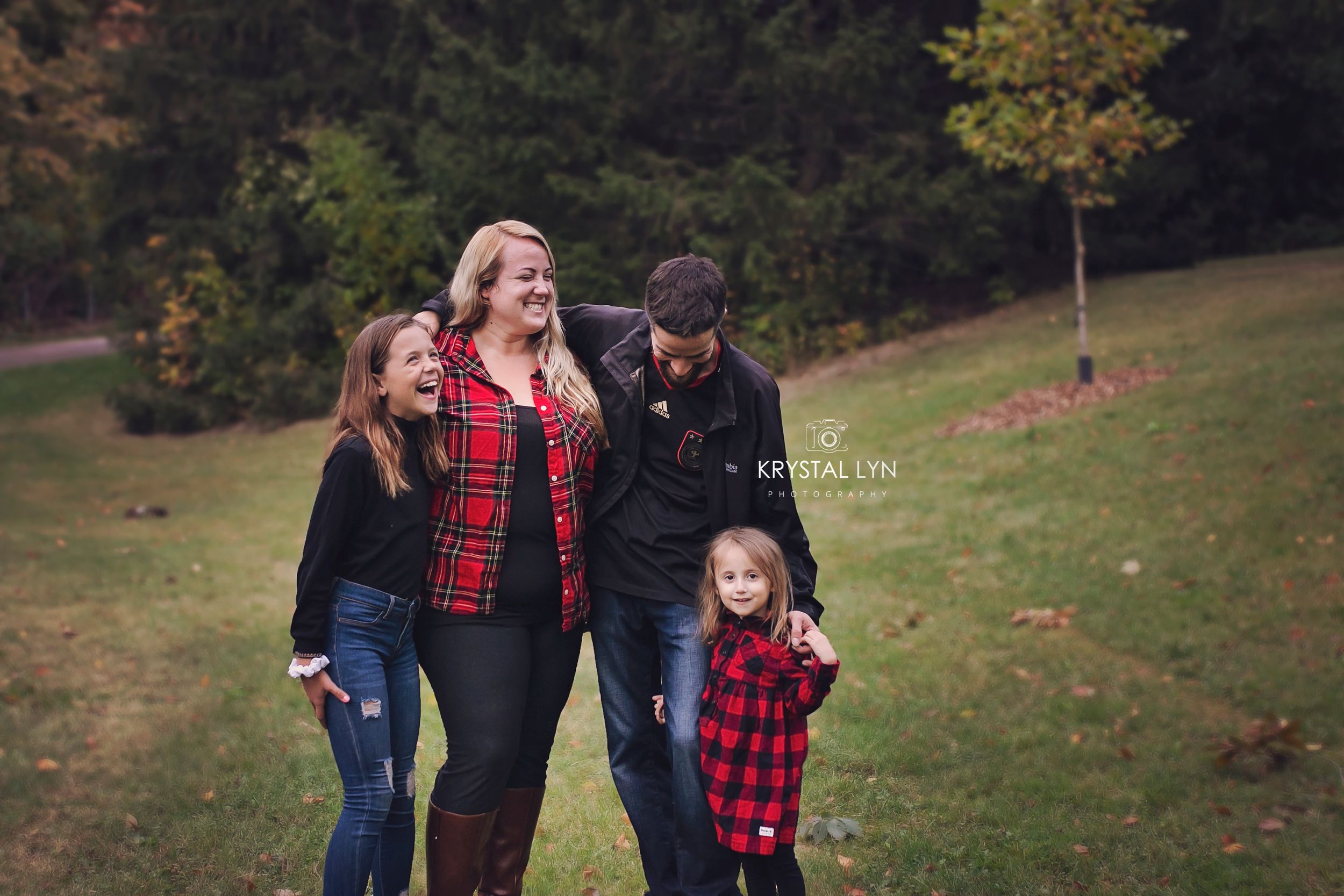 Genuine laughs during this families session with GTA photographer