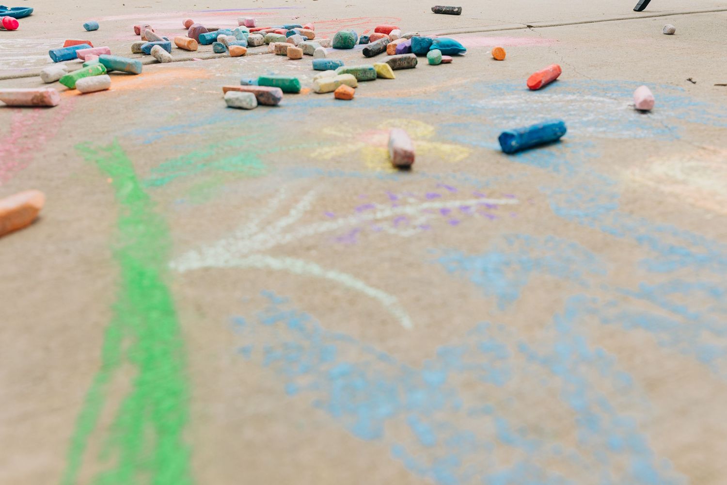 sidewalk chalk image