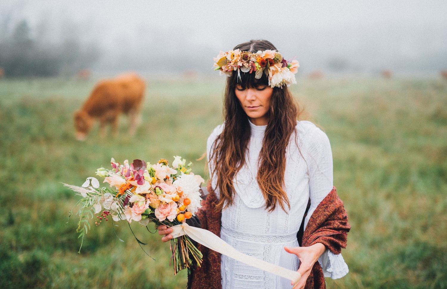 Mariée et bouquet de fleurs