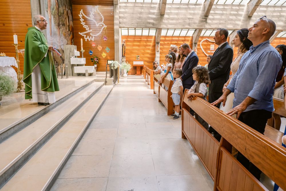 Reportagem fotográfica de Baptizado; Fotografa de Baptizados; Igreja Paroquial de Queijas Fotografia de batizados; Inês Valente Fotografia;