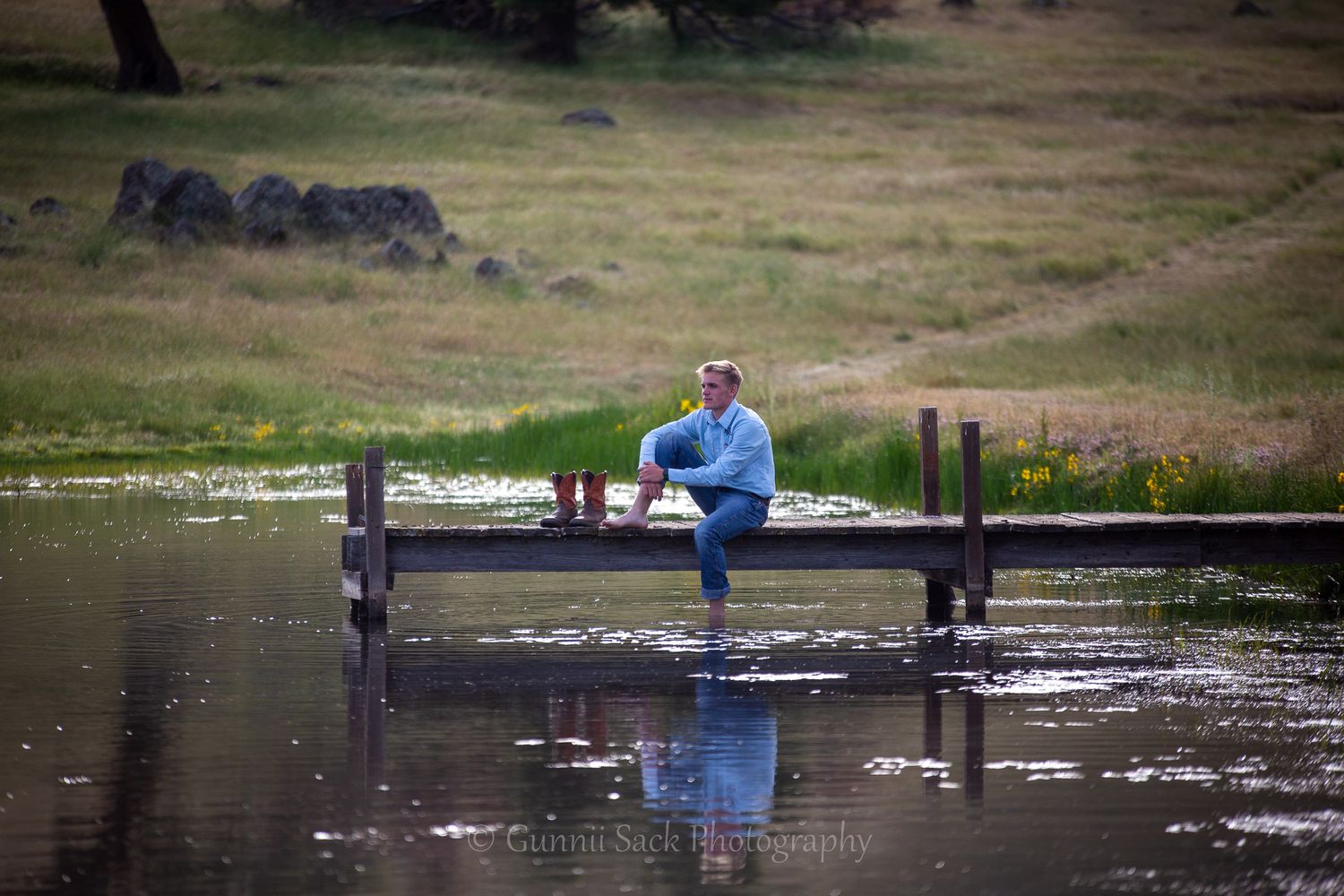 gunnii sack photography, class of 2022, calaveras high school, paloma ca, old tractor, county shoot, cowboy, pond
