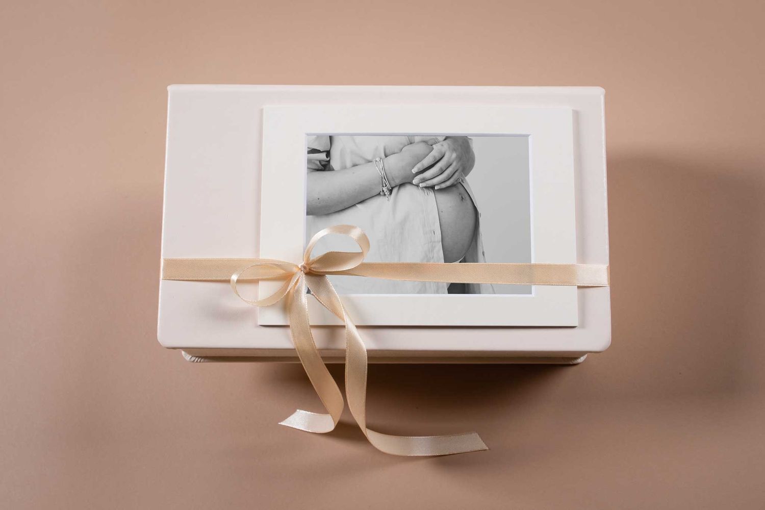 #maternityphotoshoot #maternityphotography #maternityphotographer #bumpphotoshoot #wigan