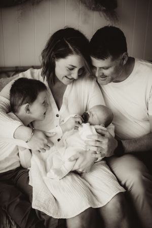 Tinonee taree studio photographer natural light newborn family