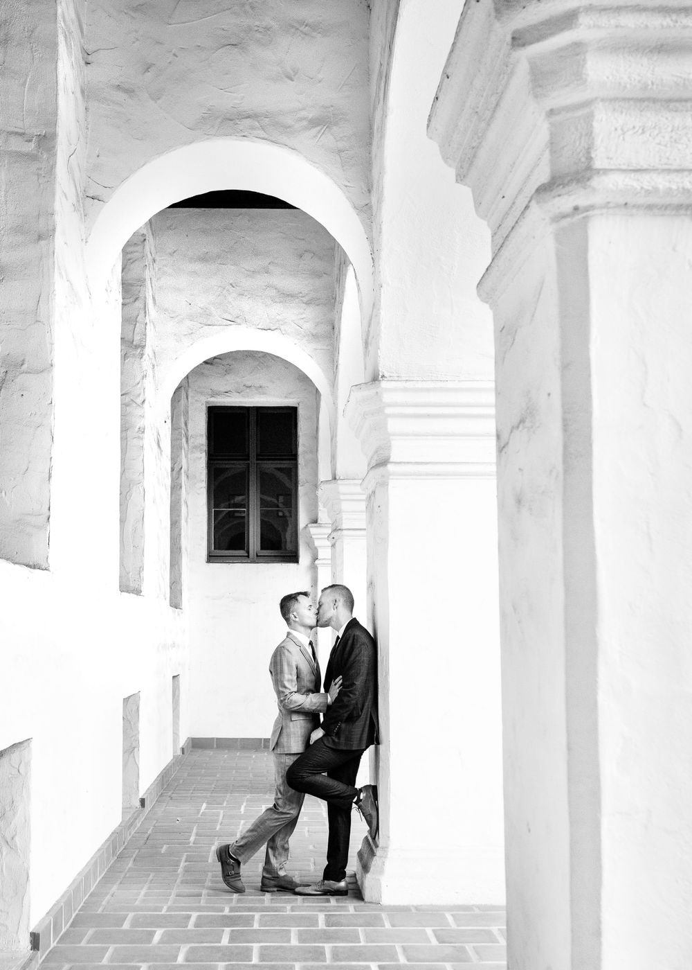 Exquisite Santa Barbara Courthouse wedding memories by Willa Kveta