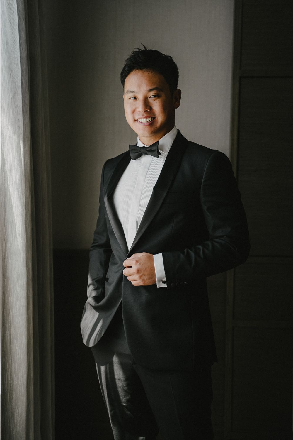 wedding photography taken at hyatt regency Perth by ivision studio groom get ready photos
