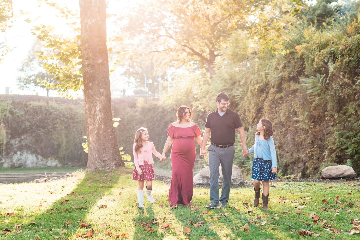 sunken gardens maternity session with mom, dad, and daughters