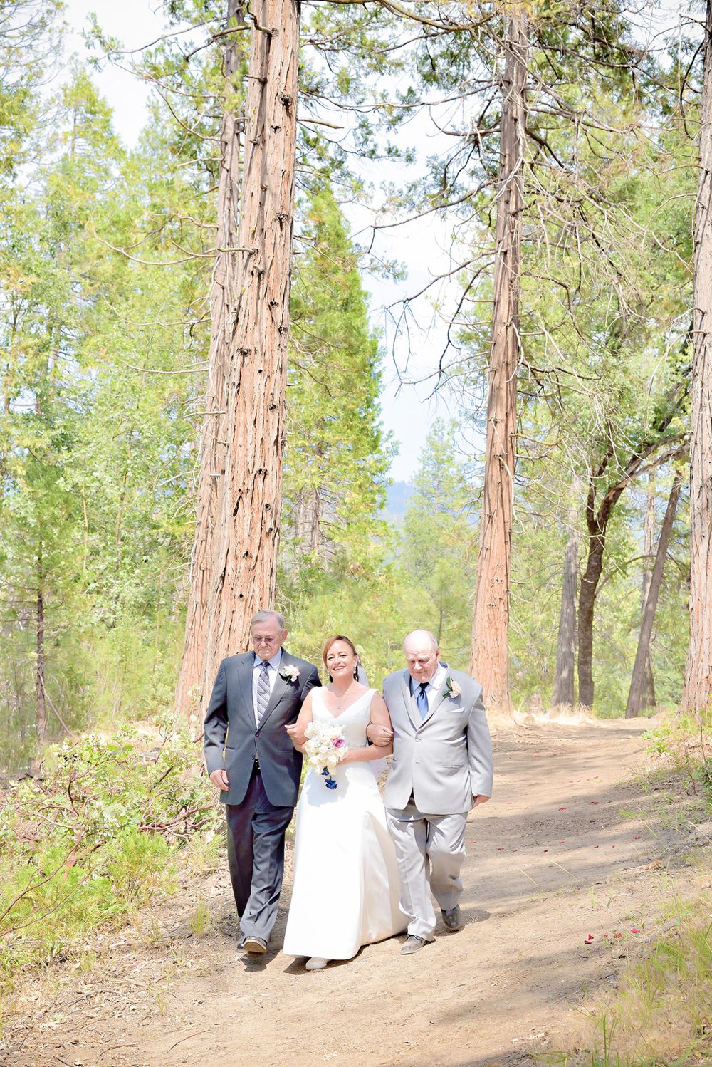 bass lake California destination wedding ceremony