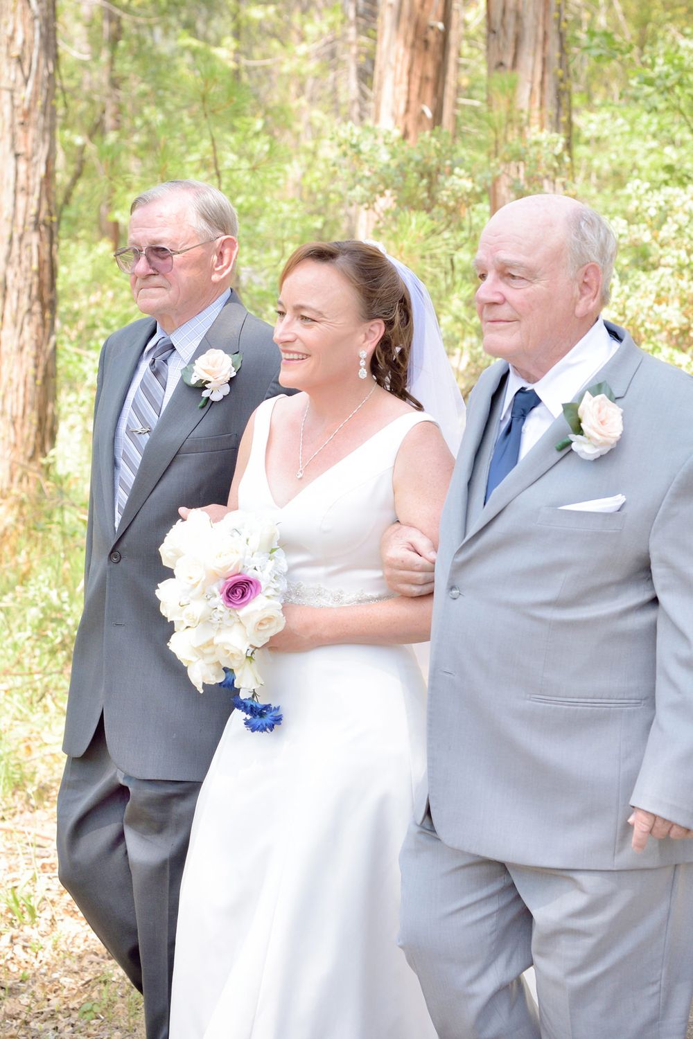 bass lake California destination wedding ceremony