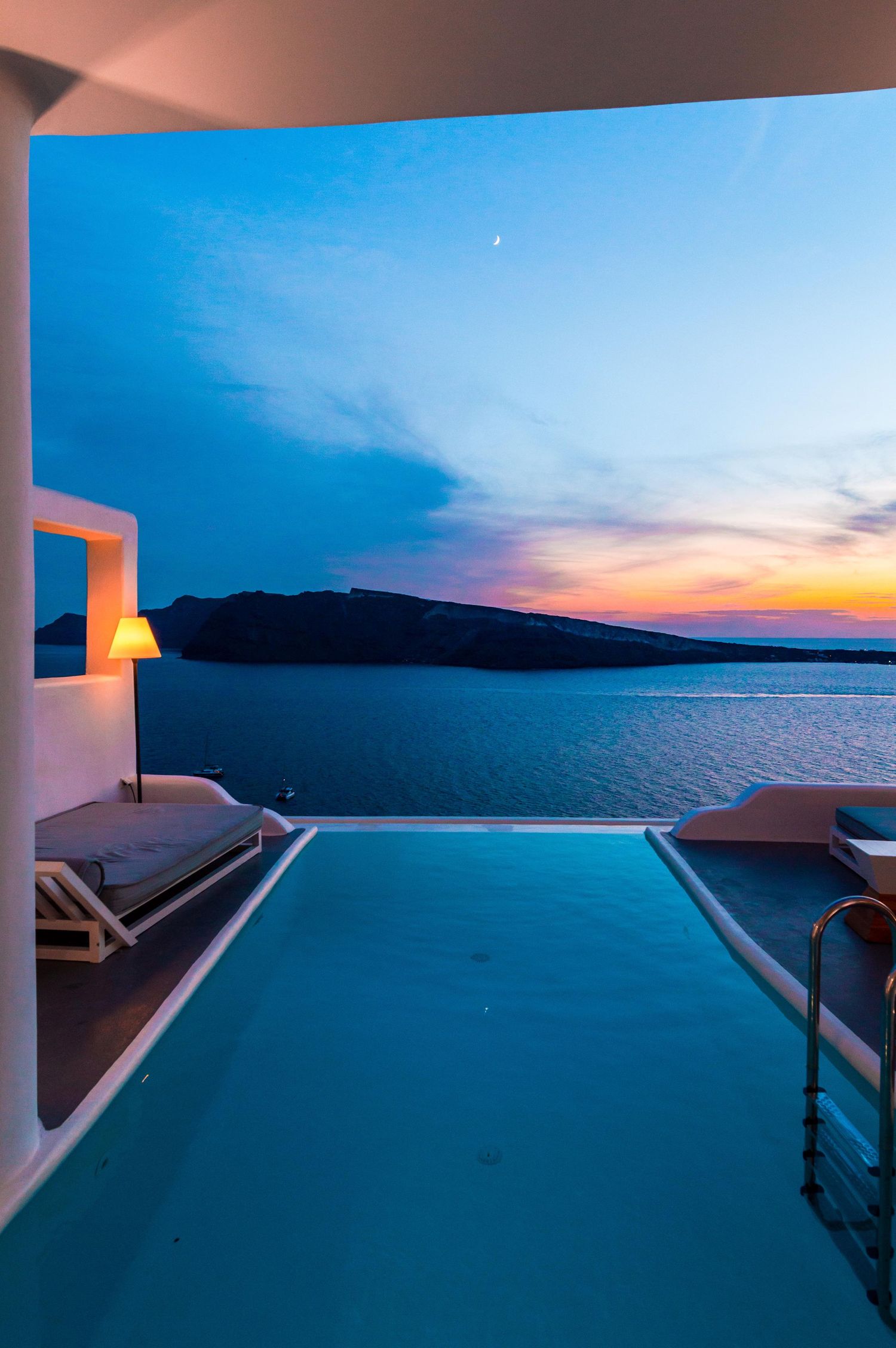 Charisma Suites Santorini