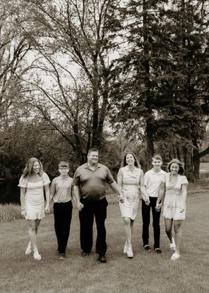 Mothers day family photos in Appleton WI