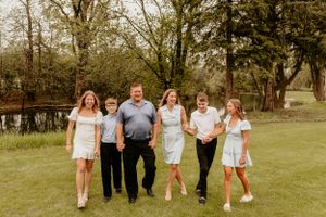 Mothers day family photos in Appleton WI