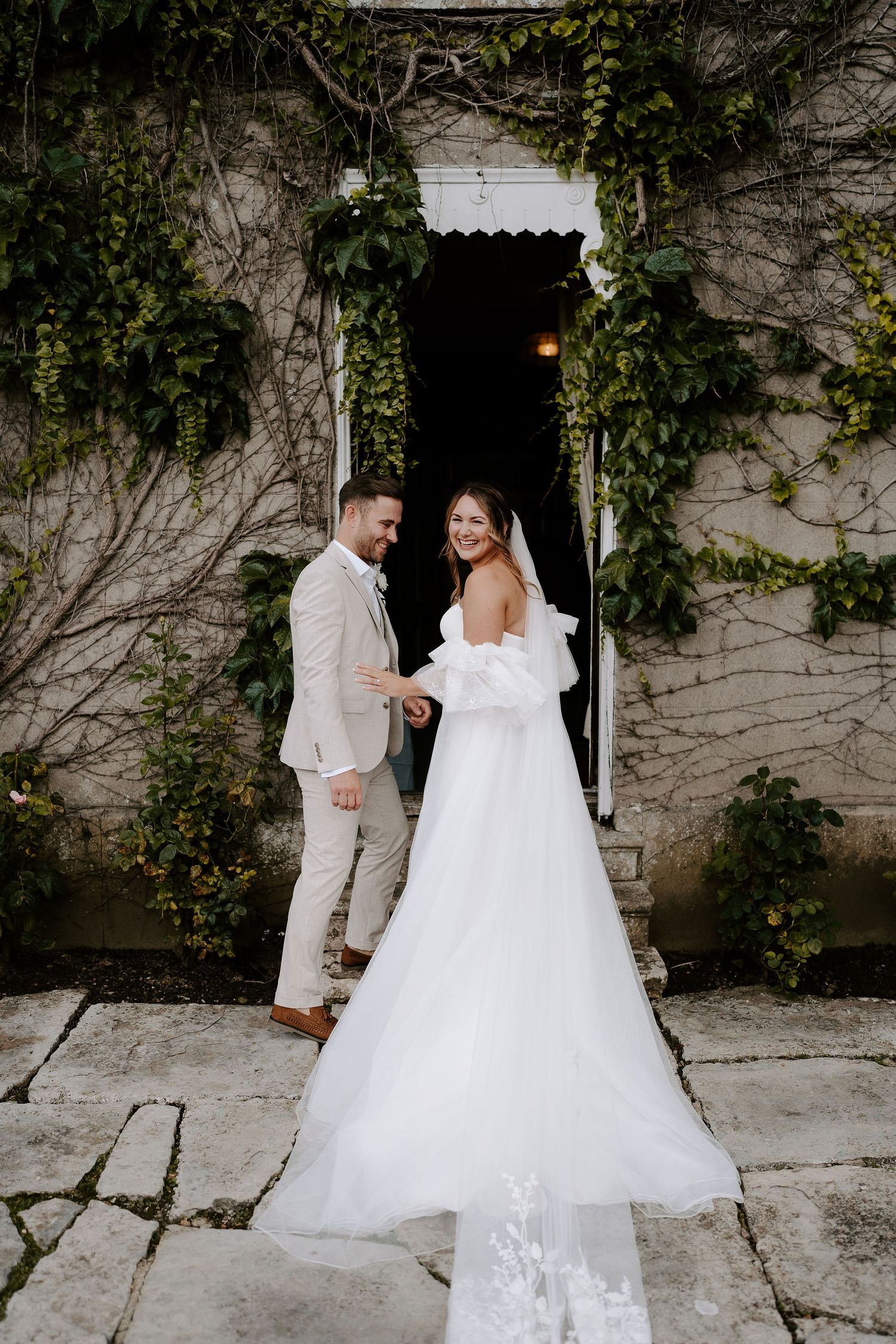 Somerset-pennard-house-wedding-bride-and-groom