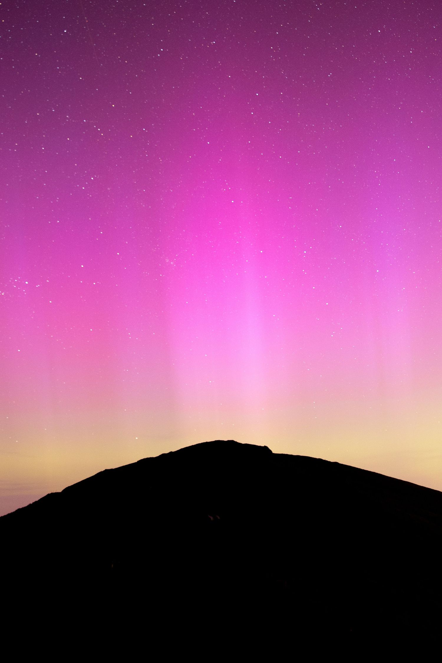 Hayley Elizabeth Photography Northern Lights Malvern Hills Worcestershire astro photographer