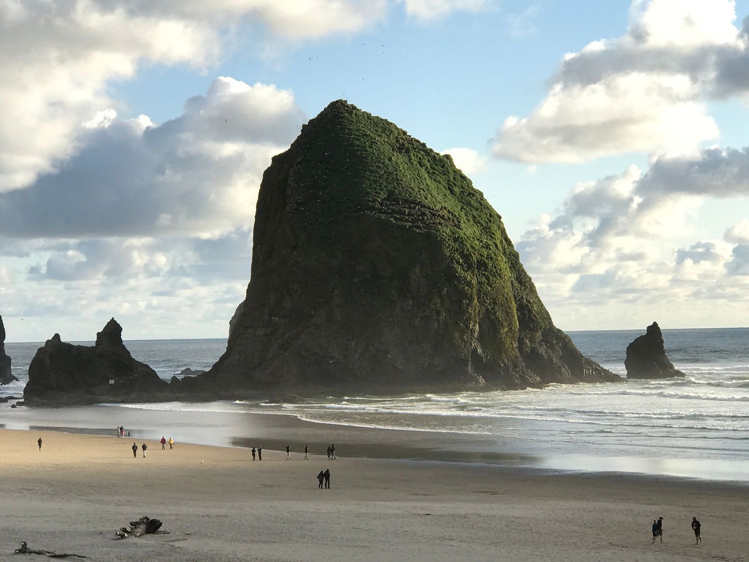 Haystack Rock at Cannon Beach in Oregon