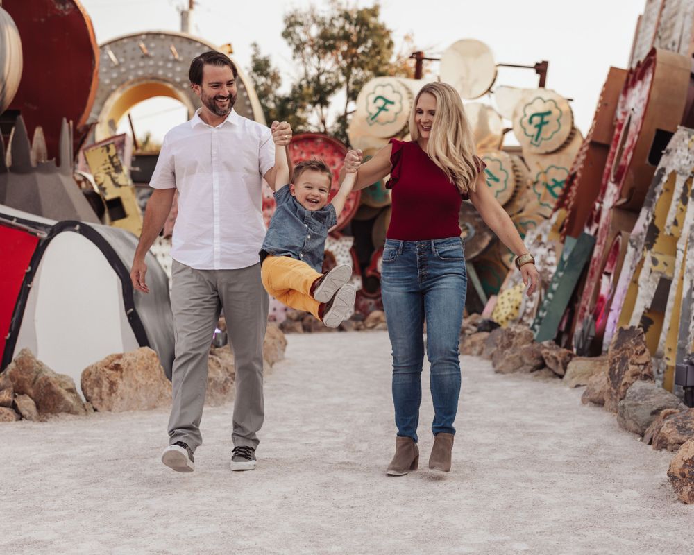 Wedding Engagement Family Maternity Senior photographer in Las Vegas, NV