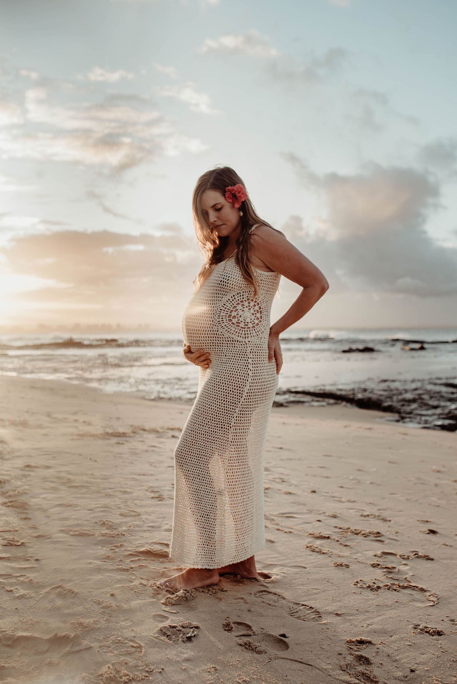Sunshine Coast Maternity Photographer Beach and Ocean