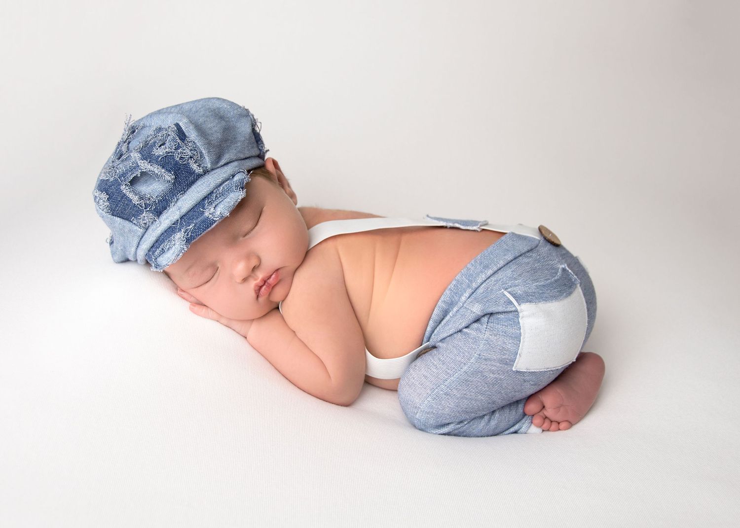 Baby Leo Newborn Baby Photography Session | Avon Lake Ohio
