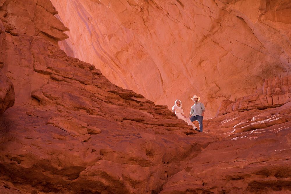 intimTE LEOPEMENT IN moab