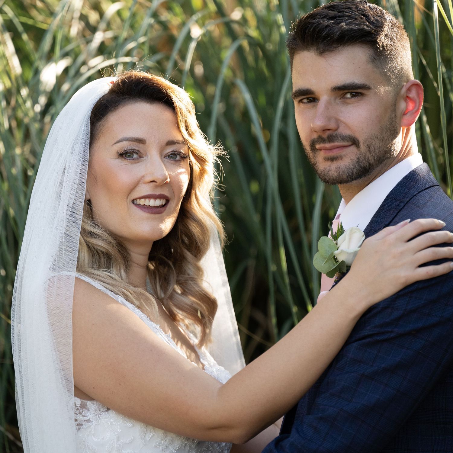 Wedding couple in a rural setting - Gavin Horrell Photography, South West England