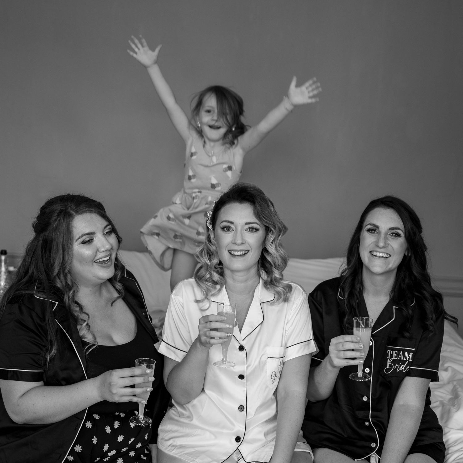 Bridal preparations: Buck’s Fizz with the excited bridesmaids - gavinhorrellphotography.com