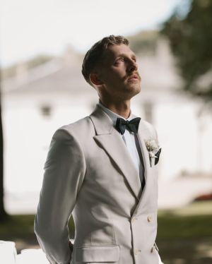 modern wedding photographer