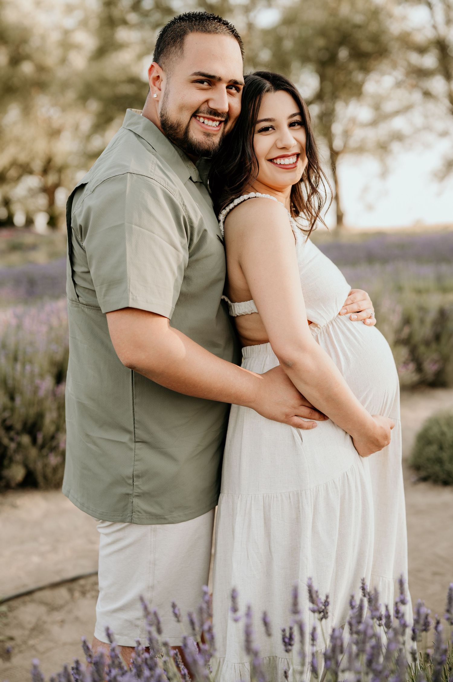 lavender farm maternity photos by Washington maternity photographer