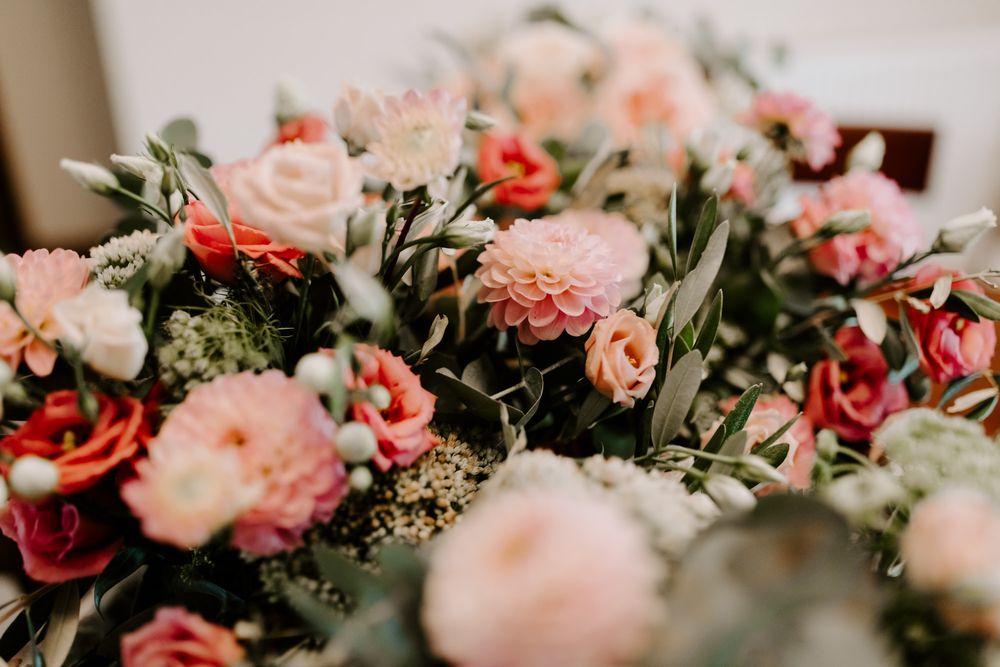 bride prep, in stockton, flowers