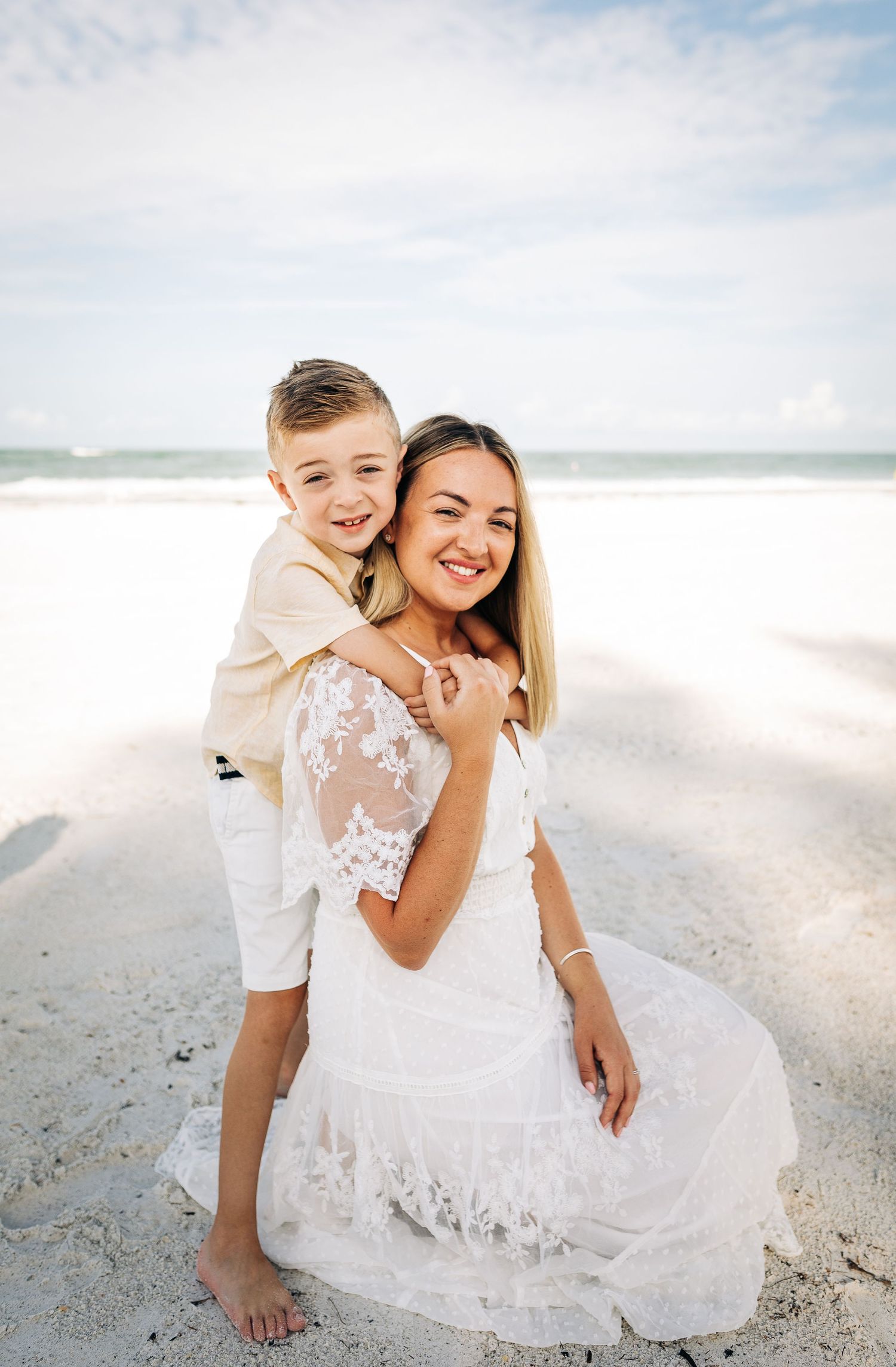 Sarasota wedding photographer Light and Airy wedding at Sarasota Wedding Venue, Historic Spanish Point.