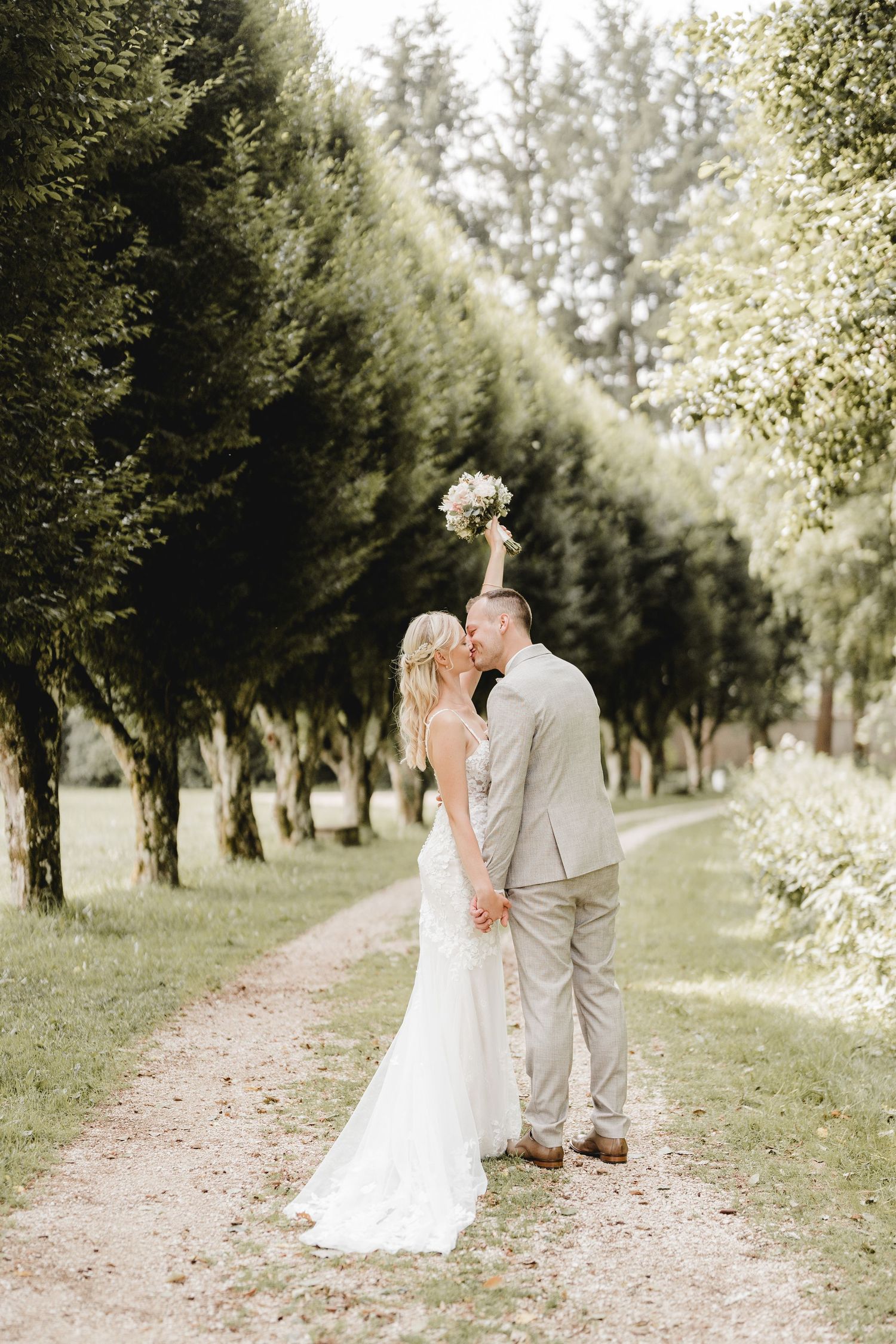 Hochzeitsfotografie im Kloster Heiligkreuztal mit First Look, Ramona Maier