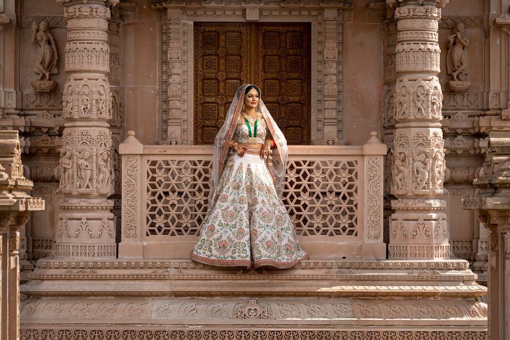 Indian Punjabi wedding photography at Oshwal Temple by award winning asian wedding photographer Sheraz Khwaja