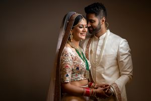 Indian Punjabi wedding photography at Oshwal Temple by award winning asian wedding photographer Sheraz Khwaja