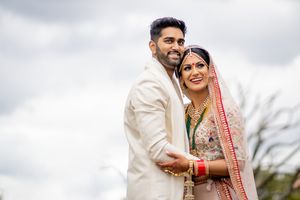 Indian Punjabi wedding photography at Oshwal Temple by award winning asian wedding photographer Sheraz Khwaja