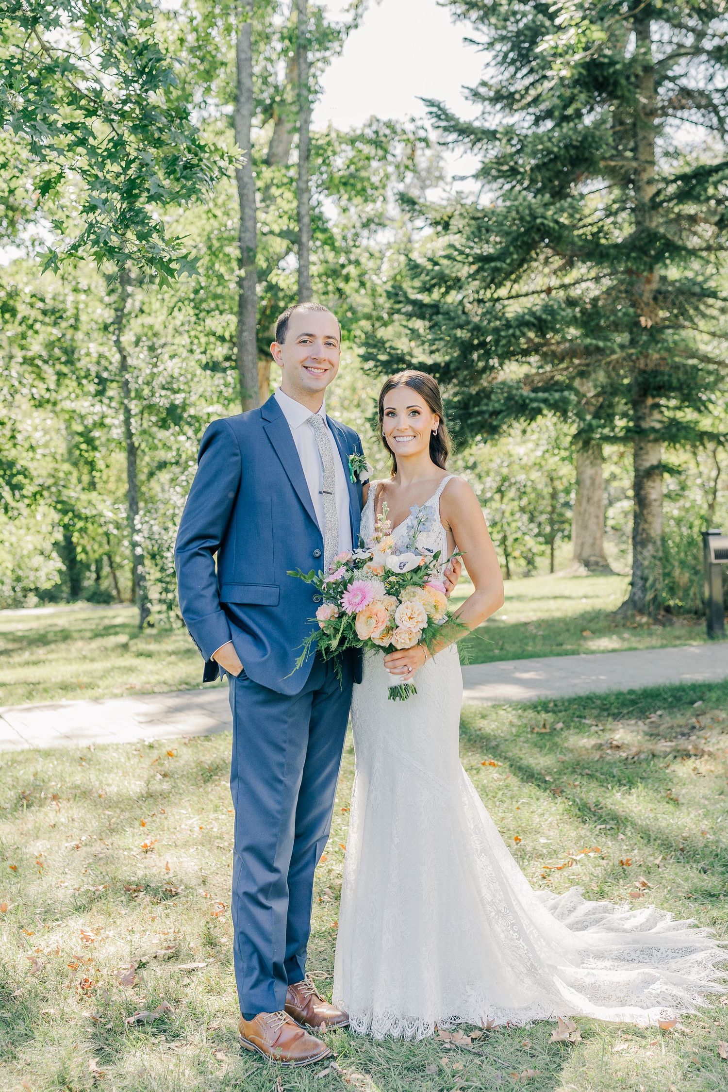 RUST MANOR HOUSE LEESBURG VIRGINIA WEDDING PICTURES BRIDE GROOM