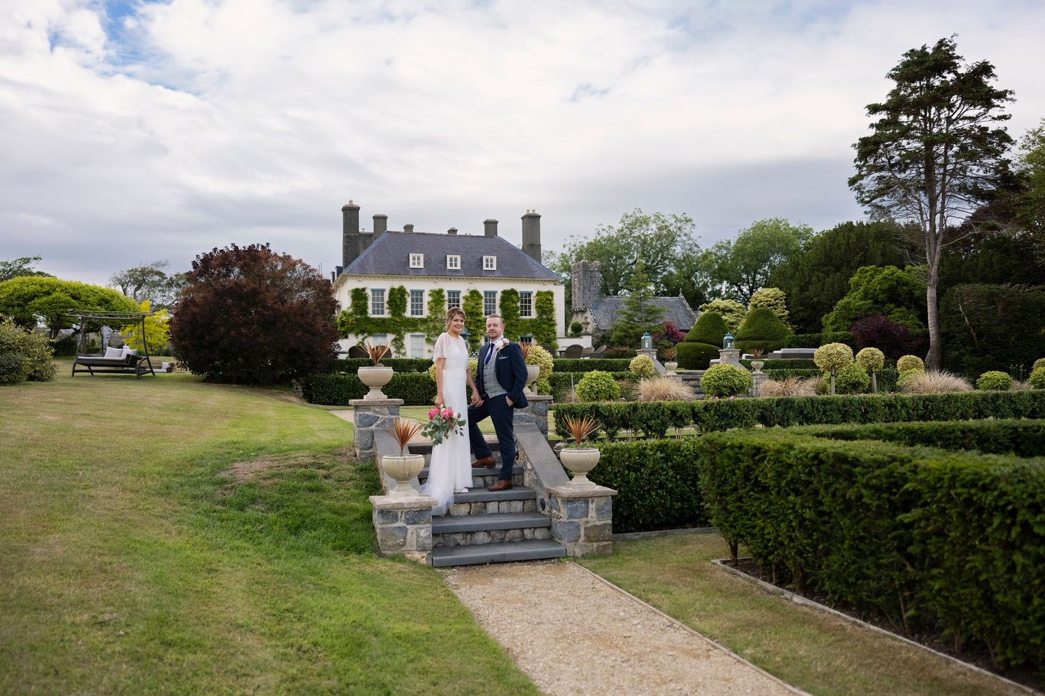stunning Gileston Manor and grounds with Bride & Groom