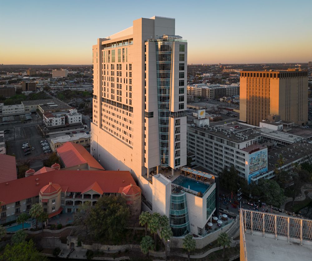Sharp Glass - Thompson Hotel San Antonio - Sean Carranza Photography