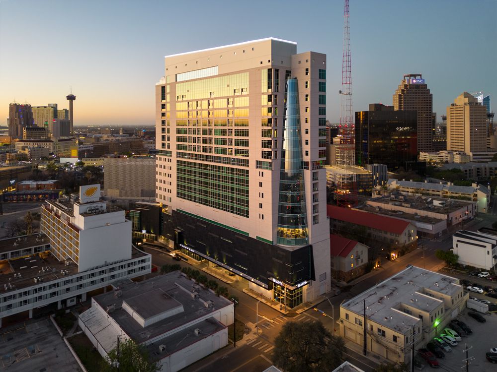 Sharp Glass - Thompson Hotel San Antonio - Sean Carranza Photography