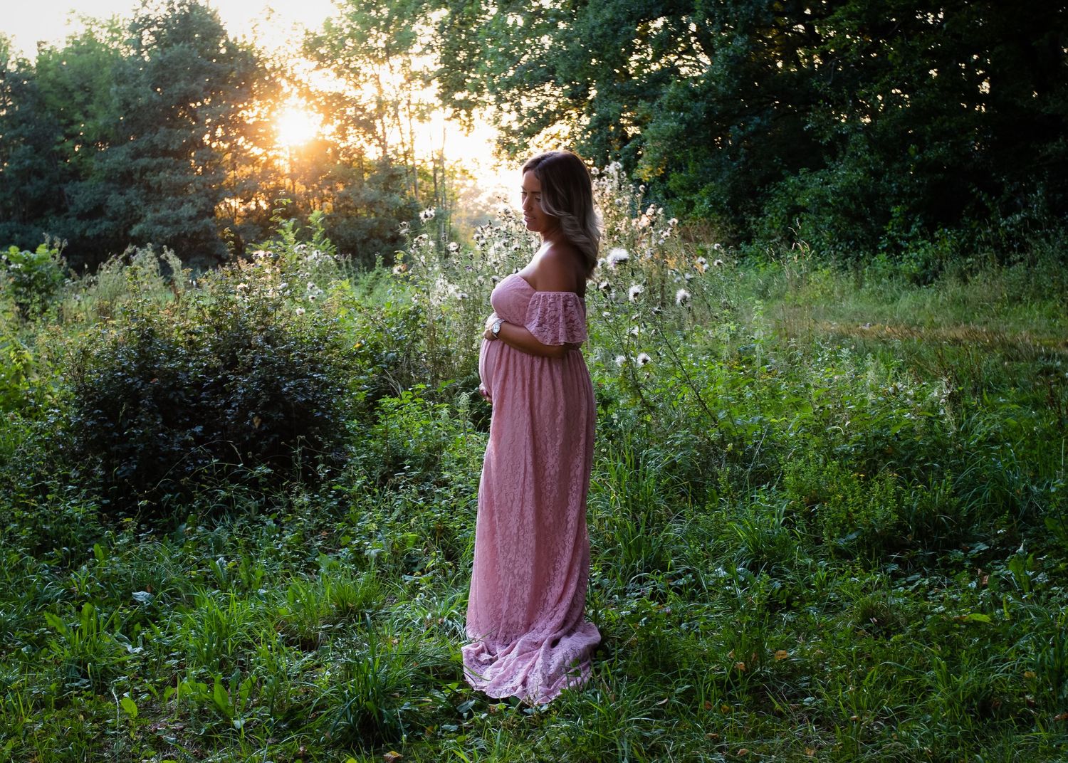 Baby-, Familien- & Babybauchshootings mit Herz. Natürlich, warm, entspannt. Bei euch Zuhause oder Outdoor. Termin einfach online anfragen.