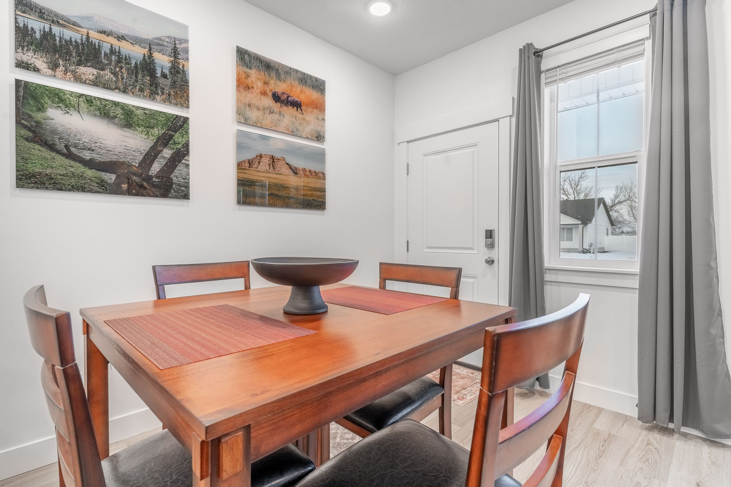 Contemporary home photography