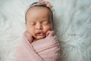 Braselton, Flowery Branch, Buford, Sugar Hill, Hoschton, Dacula 
Newborn & Family Photographer
Cake Smash, Senior Portraits, Headshots